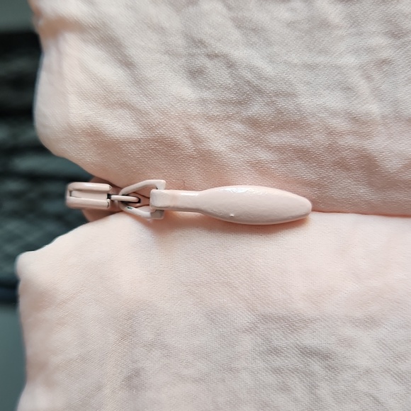 Beautiful soft pink dress! - Picture 7 of 10